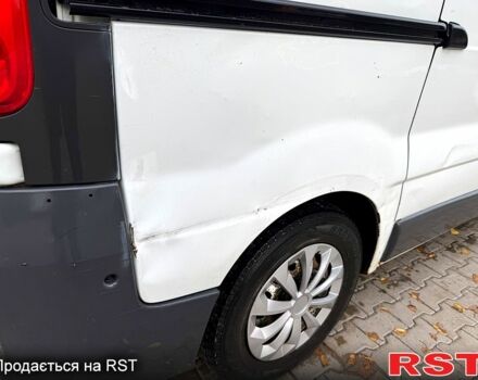 Белый Опель Виваро, объемом двигателя 2 л и пробегом 299 тыс. км за 8369 $, фото 6 на Automoto.ua