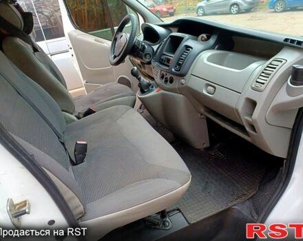 Белый Опель Виваро, объемом двигателя 2 л и пробегом 308 тыс. км за 8500 $, фото 5 на Automoto.ua