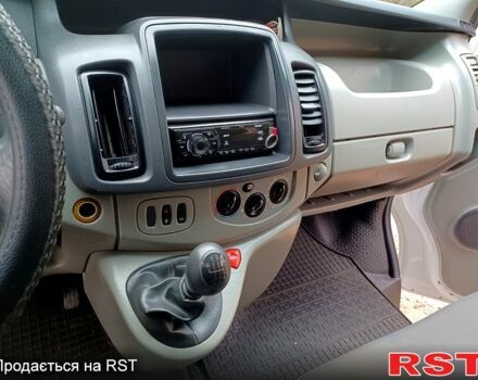 Белый Опель Виваро, объемом двигателя 2 л и пробегом 308 тыс. км за 8500 $, фото 4 на Automoto.ua