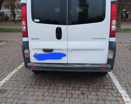 Белый Опель Виваро, объемом двигателя 2 л и пробегом 308 тыс. км за 8484 $, фото 2 на Automoto.ua