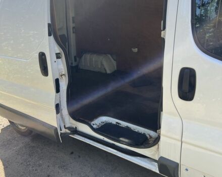 Опель Виваро 2011 в Харькове на Automoto.ua Белый Опель Виваро, объемом двигателя 2.5 л и пробегом 290 тыс. км за 4300 $, фото 3 на Automoto.ua