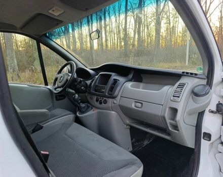 Білий Опель Віваро, об'ємом двигуна 2 л та пробігом 355 тис. км за 10000 $, фото 14 на Automoto.ua