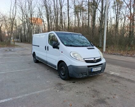 Білий Опель Віваро, об'ємом двигуна 2 л та пробігом 355 тис. км за 10000 $, фото 3 на Automoto.ua