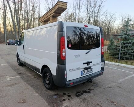 Білий Опель Віваро, об'ємом двигуна 2 л та пробігом 355 тис. км за 10000 $, фото 1 на Automoto.ua