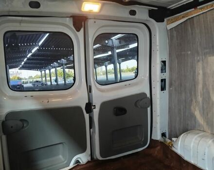 Белый Опель Виваро, объемом двигателя 0 л и пробегом 155 тыс. км за 11000 $, фото 3 на Automoto.ua