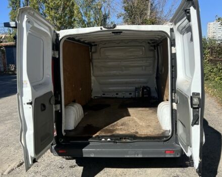 Опель Виваро 2011 в Харькове на Automoto.ua Белый Опель Виваро, объемом двигателя 2.5 л и пробегом 290 тыс. км за 4300 $, фото 5 на Automoto.ua