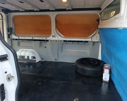 Білий Опель Віваро, об'ємом двигуна 2 л та пробігом 355 тис. км за 10000 $, фото 9 на Automoto.ua