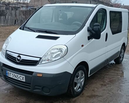 Опель Виваро 2011 в Херсоне на Automoto.ua Белый Опель Виваро, объемом двигателя 2.5 л и пробегом 297 тыс. км за 11000 $, фото 1 на Automoto.ua