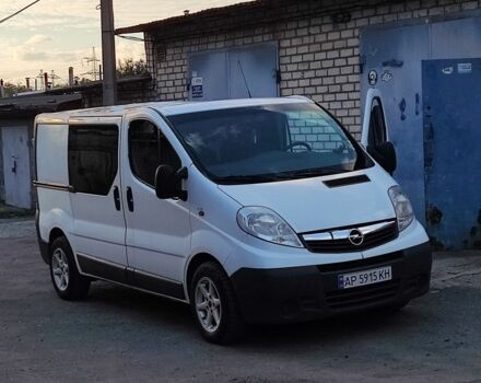 Білий Опель Віваро, об'ємом двигуна 2 л та пробігом 230 тис. км за 7300 $, фото 1 на Automoto.ua