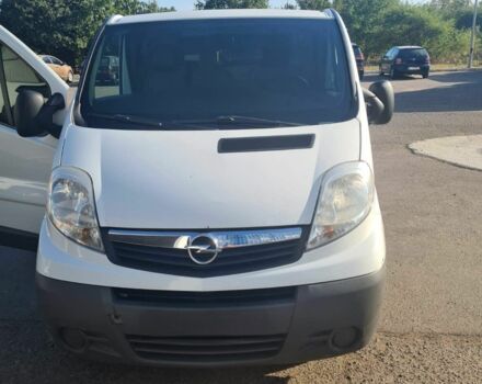 Белый Опель Виваро, объемом двигателя 2 л и пробегом 320 тыс. км за 9500 $, фото 6 на Automoto.ua