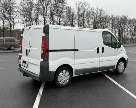 Белый Опель Виваро, объемом двигателя 2 л и пробегом 270 тыс. км за 8500 $, фото 3 на Automoto.ua