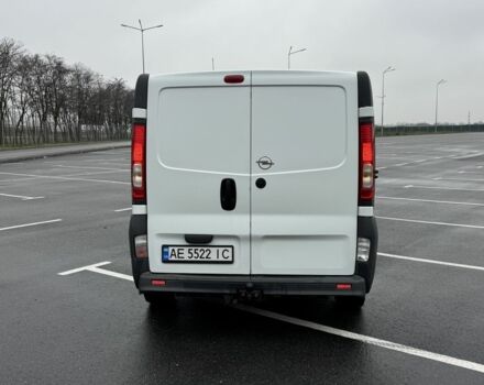 Белый Опель Виваро, объемом двигателя 2 л и пробегом 270 тыс. км за 8500 $, фото 4 на Automoto.ua