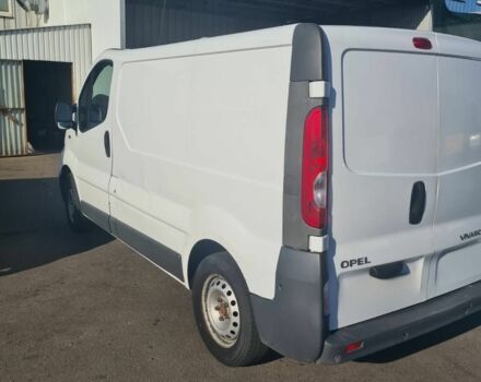Белый Опель Виваро, объемом двигателя 2 л и пробегом 320 тыс. км за 9500 $, фото 2 на Automoto.ua