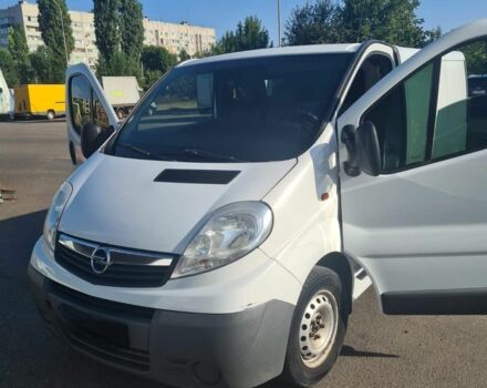 Белый Опель Виваро, объемом двигателя 2 л и пробегом 320 тыс. км за 9500 $, фото 4 на Automoto.ua