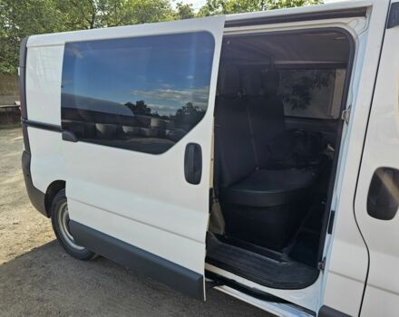 Белый Опель Виваро, объемом двигателя 0 л и пробегом 297 тыс. км за 12500 $, фото 4 на Automoto.ua