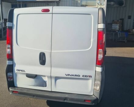 Белый Опель Виваро, объемом двигателя 2 л и пробегом 320 тыс. км за 9500 $, фото 3 на Automoto.ua