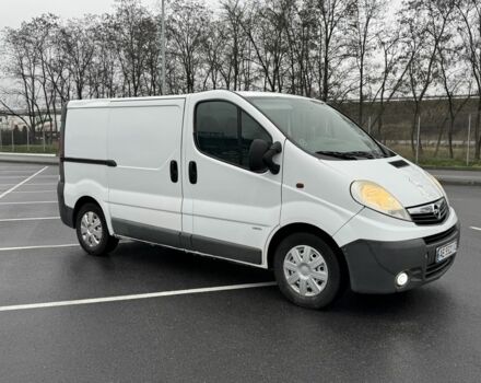 Белый Опель Виваро, объемом двигателя 2 л и пробегом 270 тыс. км за 8500 $, фото 2 на Automoto.ua