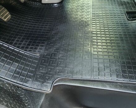 Белый Опель Виваро, объемом двигателя 2 л и пробегом 255 тыс. км за 10500 $, фото 18 на Automoto.ua