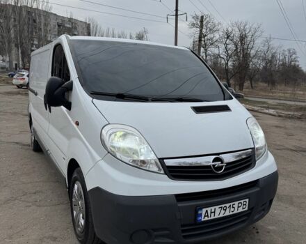 Білий Опель Віваро, об'ємом двигуна 2 л та пробігом 208 тис. км за 11000 $, фото 5 на Automoto.ua