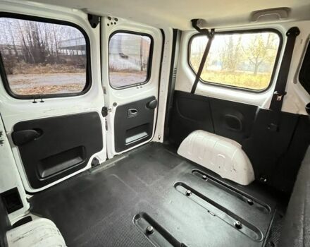 Білий Опель Віваро, об'ємом двигуна 1.6 л та пробігом 253 тис. км за 15500 $, фото 9 на Automoto.ua