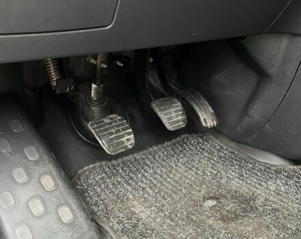 Білий Опель Віваро, об'ємом двигуна 1.6 л та пробігом 253 тис. км за 15500 $, фото 17 на Automoto.ua