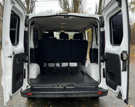 Білий Опель Віваро, об'ємом двигуна 1.6 л та пробігом 253 тис. км за 15500 $, фото 3 на Automoto.ua