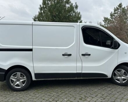 Белый Опель Виваро, объемом двигателя 1.6 л и пробегом 260 тыс. км за 10900 $, фото 3 на Automoto.ua