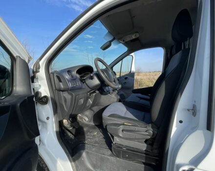 Белый Опель Виваро, объемом двигателя 1.6 л и пробегом 268 тыс. км за 9700 $, фото 6 на Automoto.ua