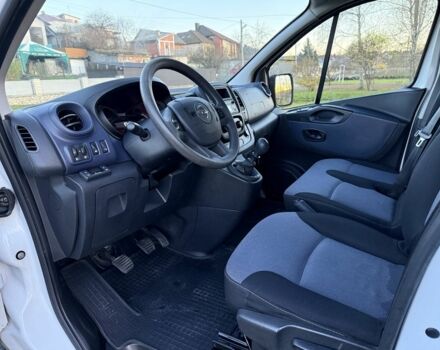 Белый Опель Виваро, объемом двигателя 1.6 л и пробегом 210 тыс. км за 7500 $, фото 12 на Automoto.ua