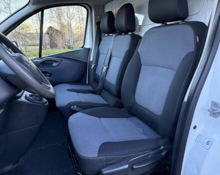 Белый Опель Виваро, объемом двигателя 1.6 л и пробегом 210 тыс. км за 7500 $, фото 13 на Automoto.ua