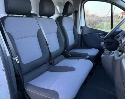 Белый Опель Виваро, объемом двигателя 1.6 л и пробегом 210 тыс. км за 7500 $, фото 15 на Automoto.ua