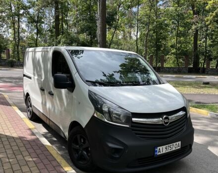 Белый Опель Виваро, объемом двигателя 1.6 л и пробегом 290 тыс. км за 15000 $, фото 1 на Automoto.ua