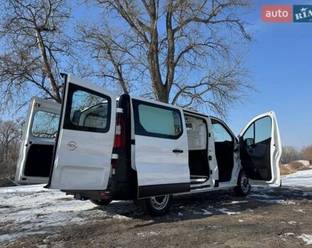 Белый Опель Виваро, объемом двигателя 1.6 л и пробегом 223 тыс. км за 14500 $, фото 69 на Automoto.ua
