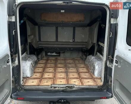 Белый Опель Виваро, объемом двигателя 1.87 л и пробегом 255 тыс. км за 4999 $, фото 26 на Automoto.ua