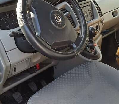 Белый Опель Виваро, объемом двигателя 1.87 л и пробегом 300 тыс. км за 5600 $, фото 3 на Automoto.ua