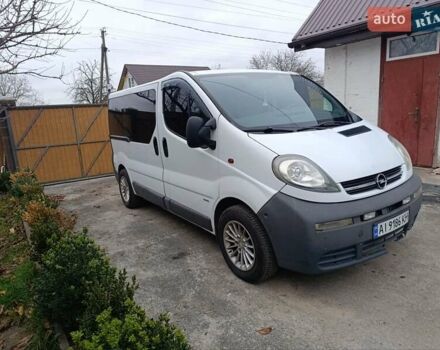 Белый Опель Виваро, объемом двигателя 1.87 л и пробегом 235 тыс. км за 6000 $, фото 1 на Automoto.ua