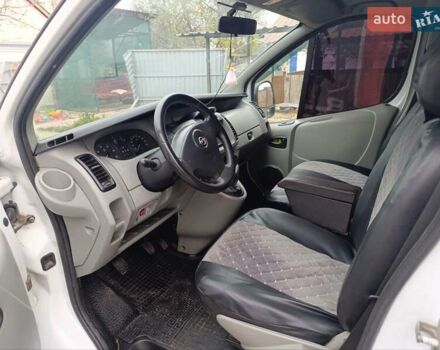 Белый Опель Виваро, объемом двигателя 1.87 л и пробегом 235 тыс. км за 6000 $, фото 6 на Automoto.ua