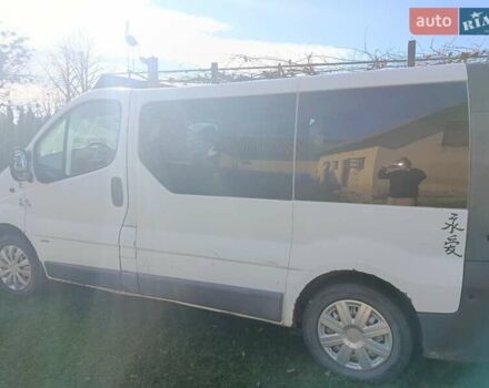 Белый Опель Виваро, объемом двигателя 1.9 л и пробегом 323 тыс. км за 5500 $, фото 1 на Automoto.ua