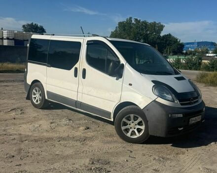 Белый Опель Виваро, объемом двигателя 1.87 л и пробегом 300 тыс. км за 7000 $, фото 1 на Automoto.ua