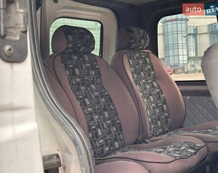 Белый Опель Виваро, объемом двигателя 1.9 л и пробегом 240 тыс. км за 4650 $, фото 17 на Automoto.ua