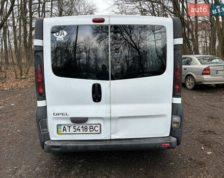 Белый Опель Виваро, объемом двигателя 1.9 л и пробегом 380 тыс. км за 4699 $, фото 12 на Automoto.ua