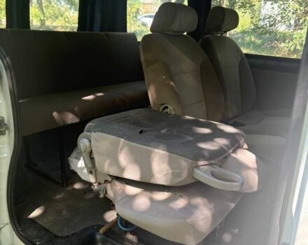 Білий Опель Віваро, об'ємом двигуна 1.9 л та пробігом 300 тис. км за 6000 $, фото 4 на Automoto.ua