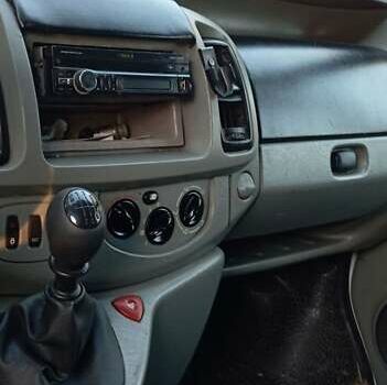 Білий Опель Віваро, об'ємом двигуна 1.9 л та пробігом 315 тис. км за 5600 $, фото 5 на Automoto.ua