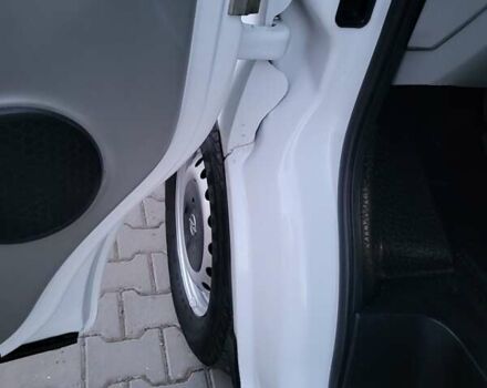 Белый Опель Виваро, объемом двигателя 1.9 л и пробегом 276 тыс. км за 6999 $, фото 98 на Automoto.ua