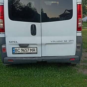 Білий Опель Віваро, об'ємом двигуна 1.9 л та пробігом 315 тис. км за 5600 $, фото 1 на Automoto.ua