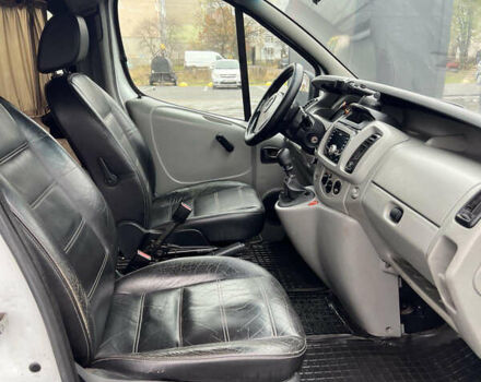 Білий Опель Віваро, об'ємом двигуна 1.9 л та пробігом 390 тис. км за 5850 $, фото 20 на Automoto.ua