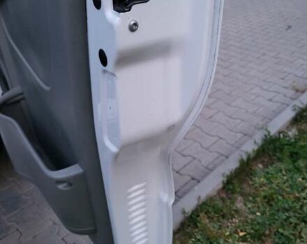 Белый Опель Виваро, объемом двигателя 1.9 л и пробегом 276 тыс. км за 6999 $, фото 51 на Automoto.ua