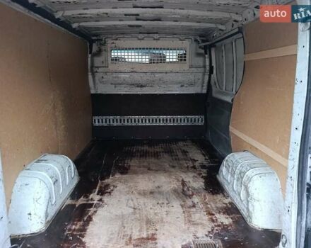 Белый Опель Виваро, объемом двигателя 1.9 л и пробегом 386 тыс. км за 5800 $, фото 5 на Automoto.ua