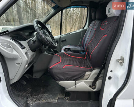 Белый Опель Виваро, объемом двигателя 1.9 л и пробегом 380 тыс. км за 4699 $, фото 22 на Automoto.ua