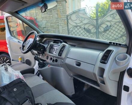 Белый Опель Виваро, объемом двигателя 1.9 л и пробегом 276 тыс. км за 6999 $, фото 70 на Automoto.ua